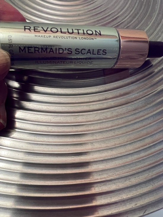Makeup Revolution Other - REVOLUTION MERMAID’S SCALES HIGHLIGHTER